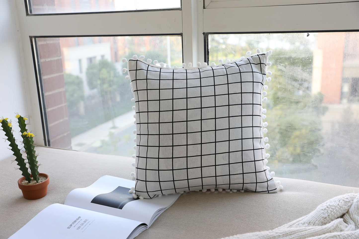 Hailey Waist Pillow