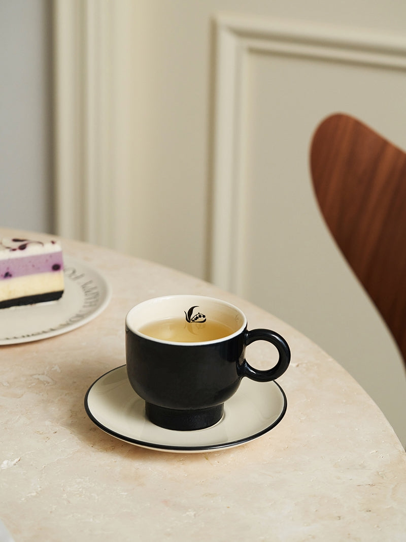 Modern Lily Coffee Set