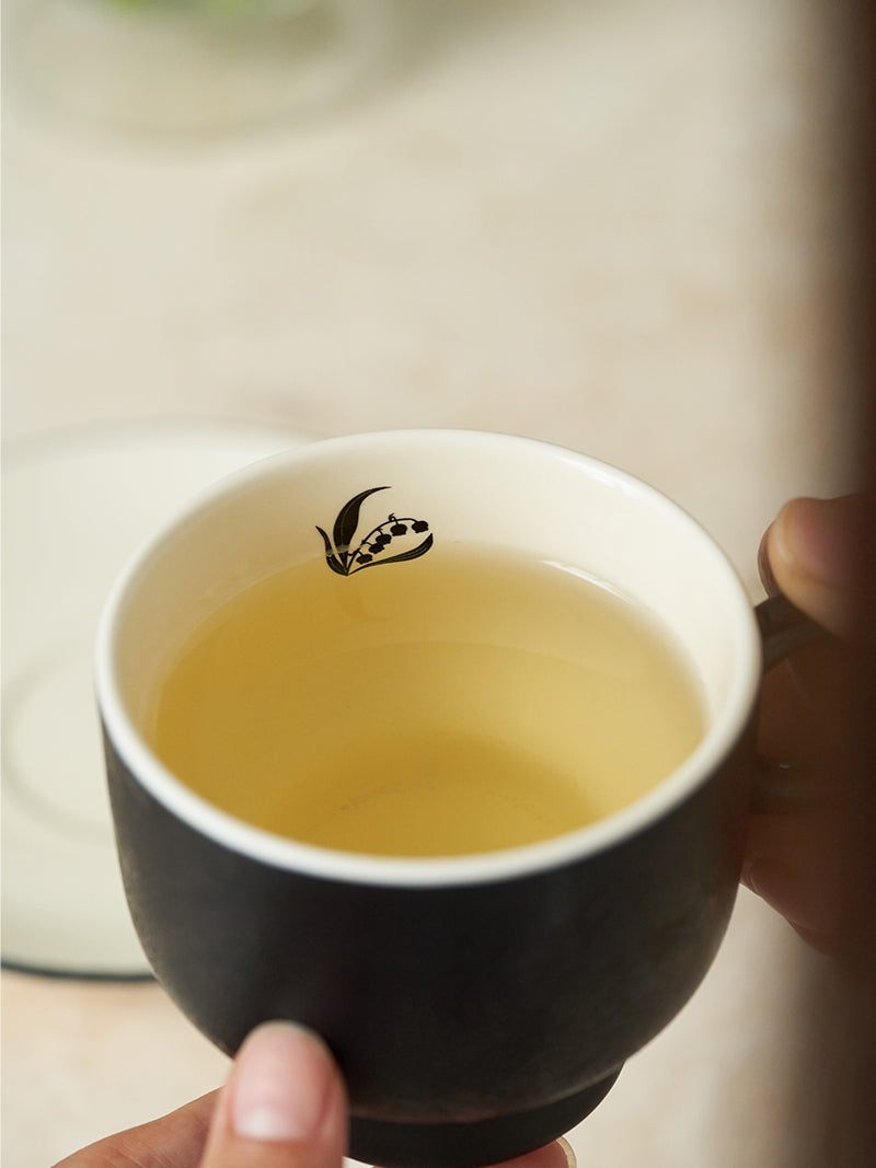 Modern Lily Coffee Set